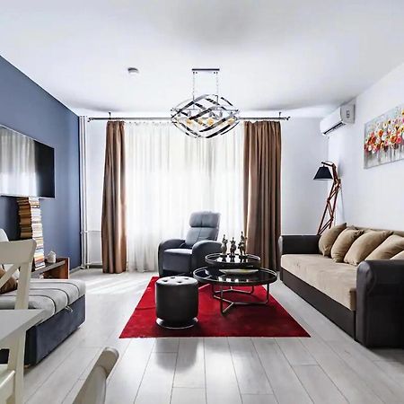 10 Seconds Away From The Main Street, Free Secured Parking Appartement Sofia Buitenkant foto