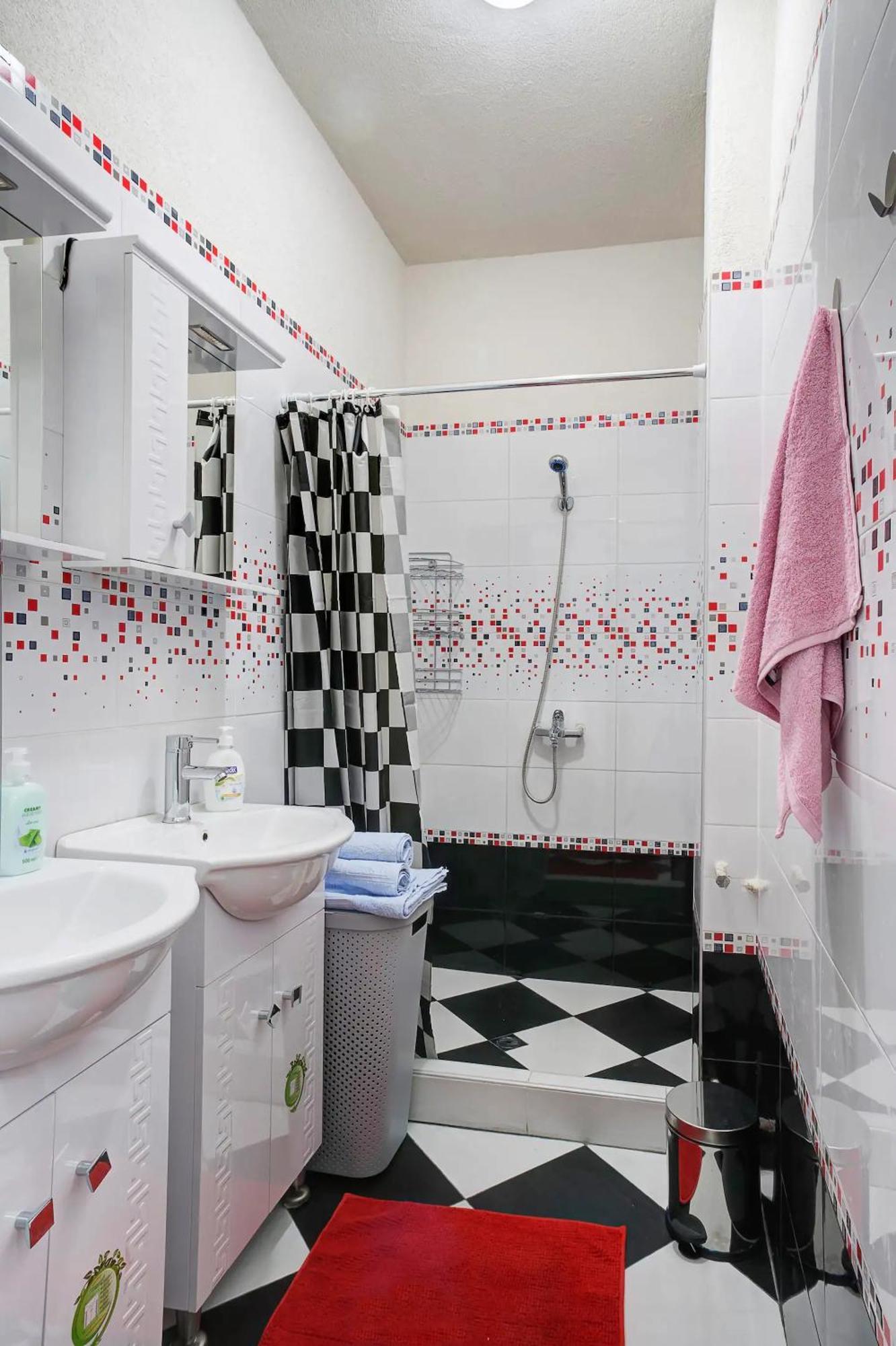 10 Seconds Away From The Main Street, Free Secured Parking Appartement Sofia Buitenkant foto