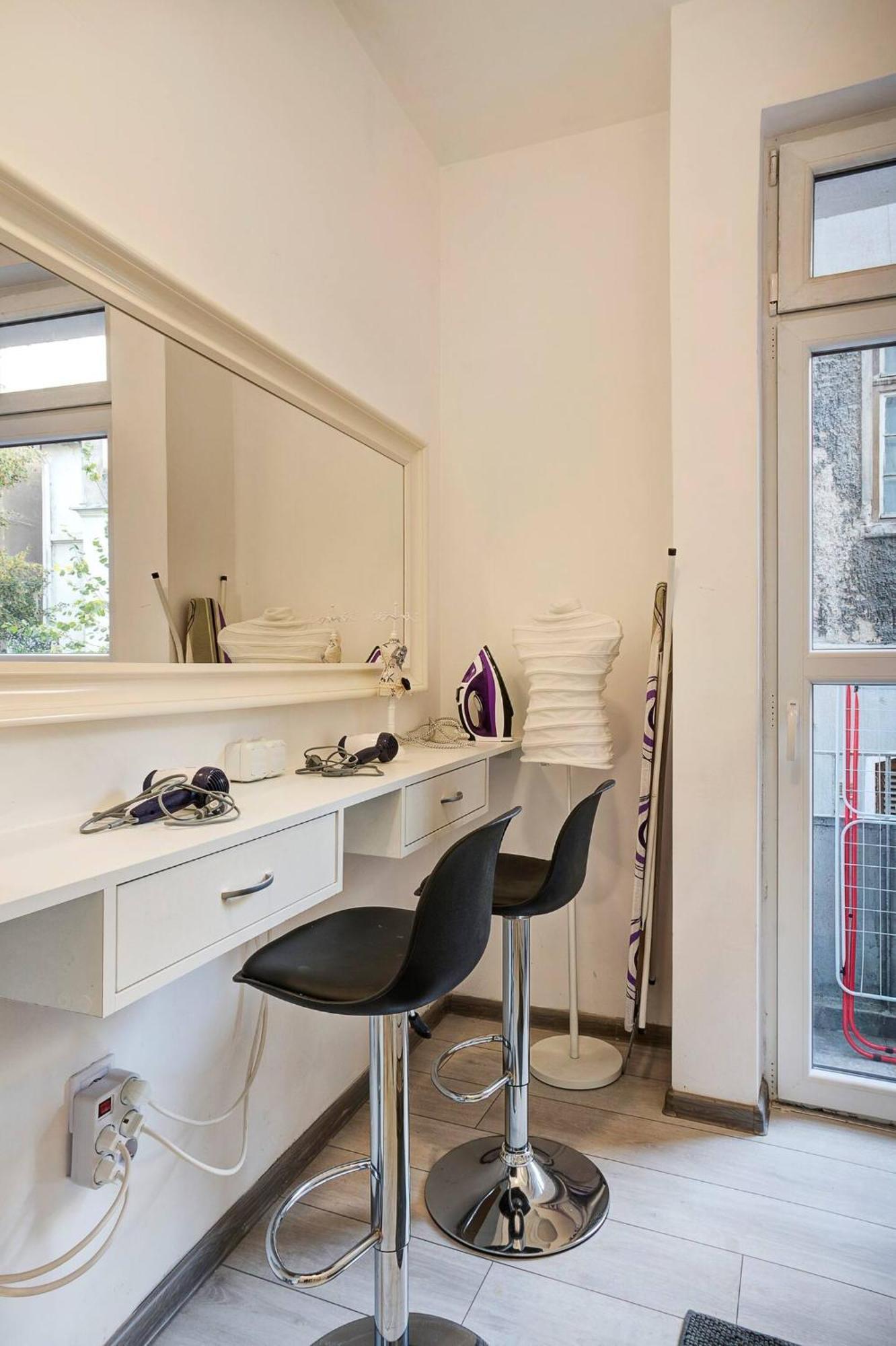 10 Seconds Away From The Main Street, Free Secured Parking Appartement Sofia Buitenkant foto